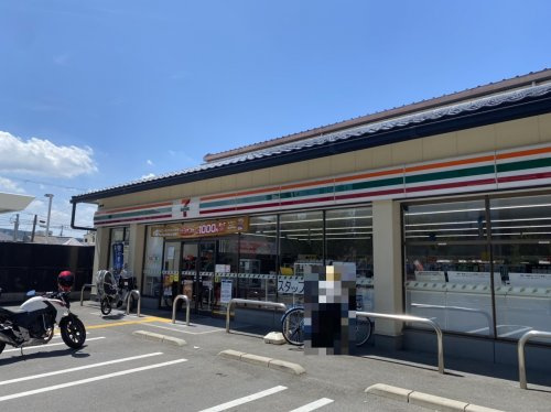 【コンビニエンスストア】セブンイレブン　京都西大路八条北店まで381ｍ