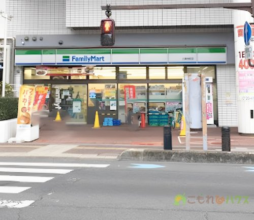 【コンビニエンスストア】ファミリーマート　上尾仲町店まで286ｍ