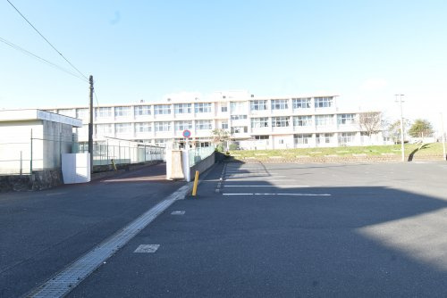 【小学校】鹿屋市立西原小学校まで2300ｍ