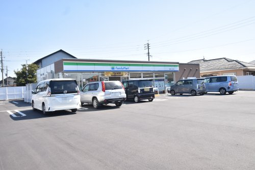 【コンビニエンスストア】ファミリーマート　鹿屋寿八丁目南店まで408ｍ