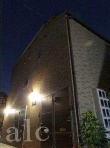 新宿区富久町のアパートの外観