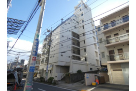 上馬フラワーホームの外観