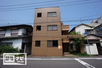 高松市亀岡町 3階建 築30年のイメージ