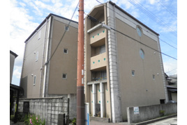 亀岡市京町のマンションの外観