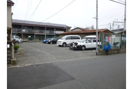 桜木モータープールの外観