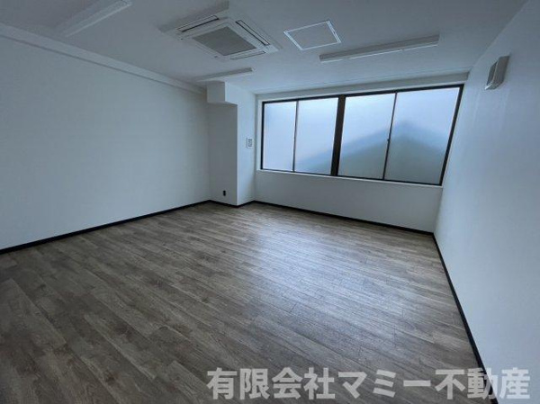【諏訪栄町レンタルオフィスAの内装】
