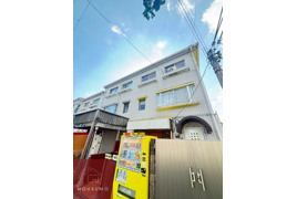 片山町テラスハウスの外観