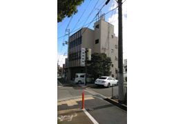 読売ビルの外観