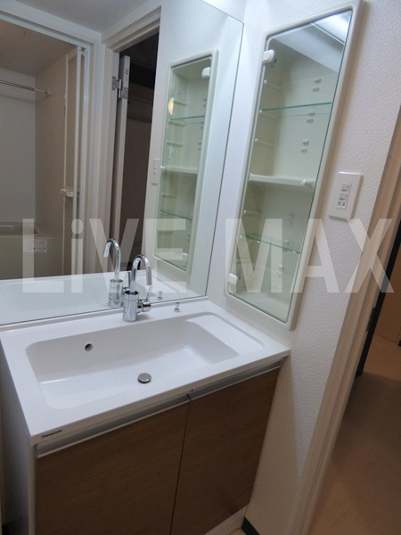 【ユニエトワール札幌北9条の洗面所】