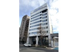 ふぁみーゆ葵ビルの外観