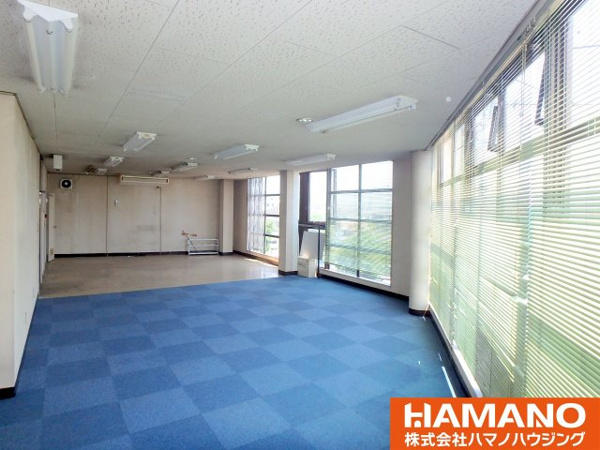 【中沢ビルの内装】