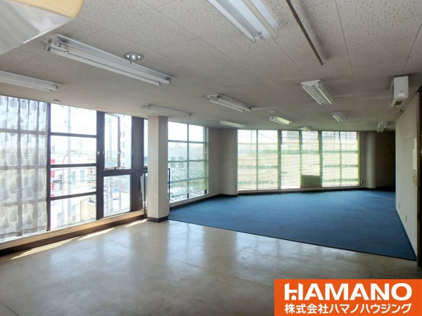 【中沢ビルの内装】