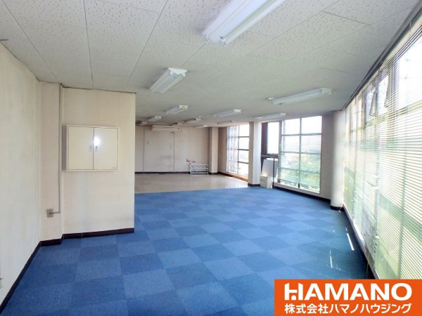 【中沢ビルの内装】