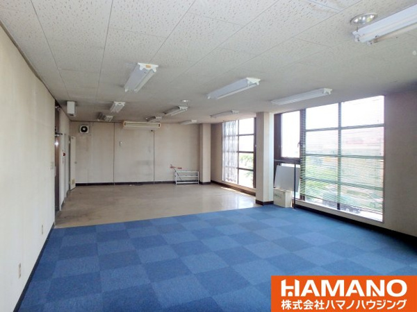 【中沢ビルの内装】