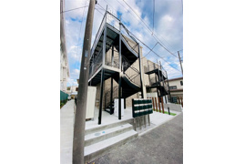 ハーミットクラブハウス根岸ⅡB号棟の外観