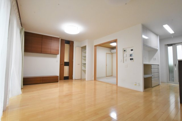 間取り：227102358942