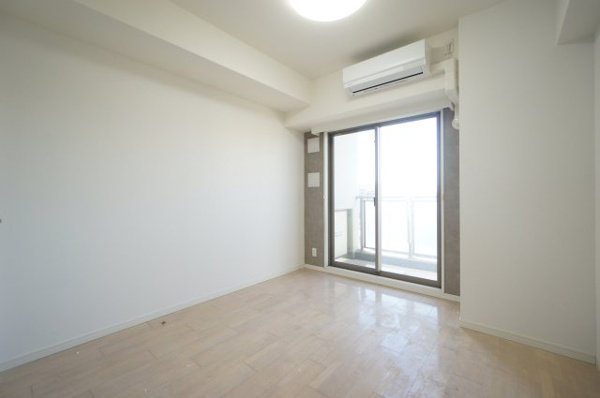 【千葉ポートイーストの居間】