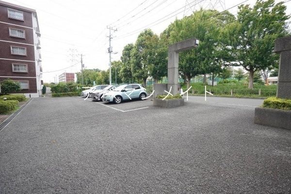 【エスポワールいずみ野の駐車場】