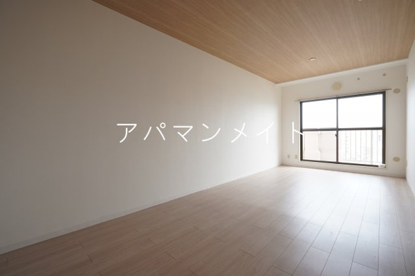 【エスポワールいずみ野の居間】