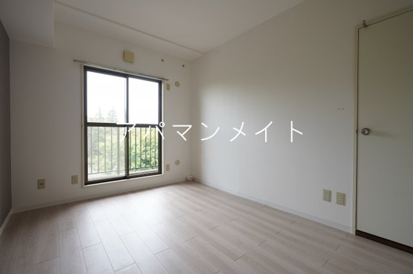 【エスポワールいずみ野の洋室】