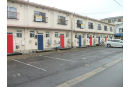 高岡アパートの外観