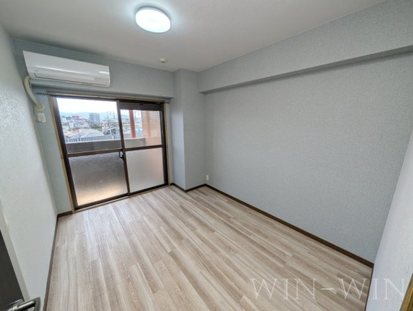 ソサエティ服部の洋室