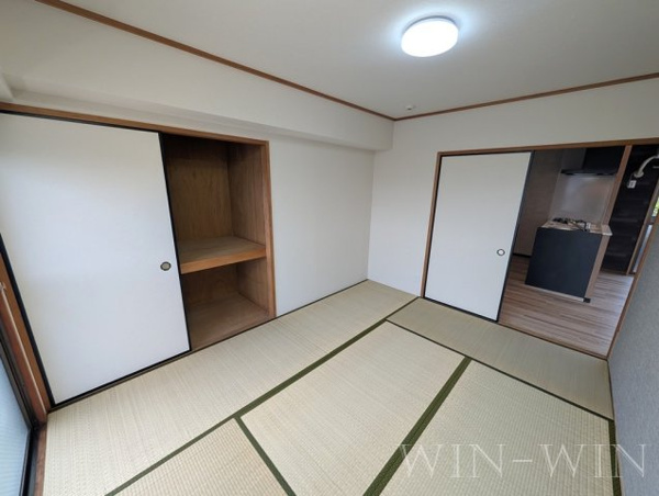 ソサエティ服部の和室