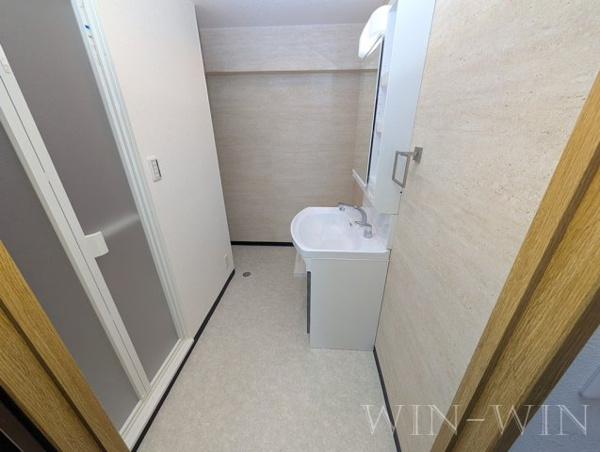 ソサエティ服部の洗面所