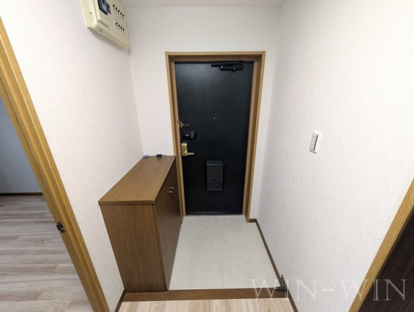 ソサエティ服部の玄関