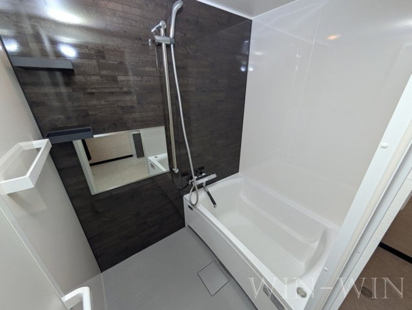 ソサエティ服部の浴室