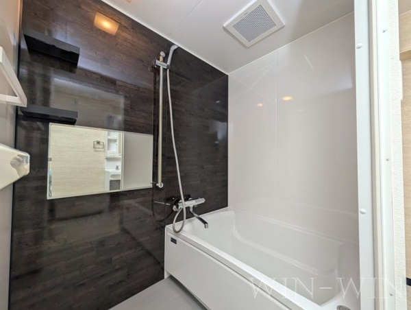 ソサエティ服部の浴室