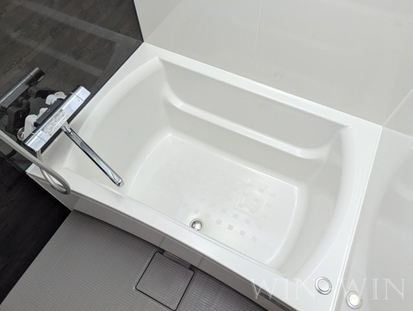 ソサエティ服部の浴室