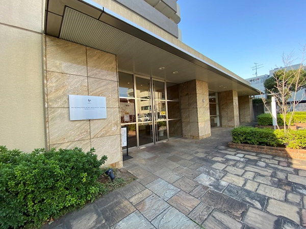 HF駒沢公園レジデンスTOWERのエントランス