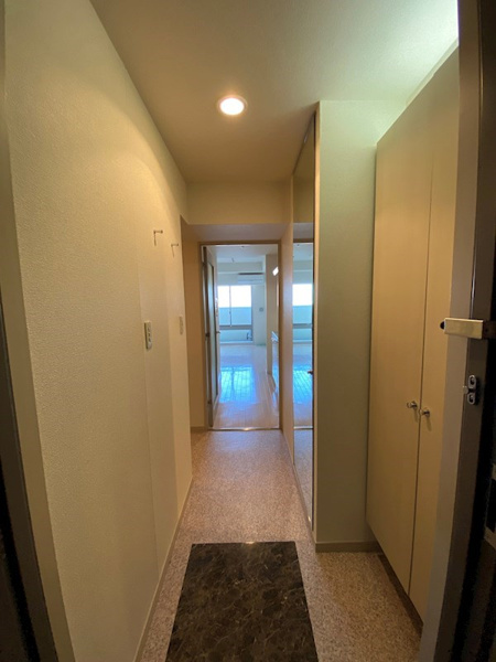 HF駒沢公園レジデンスTOWERの玄関