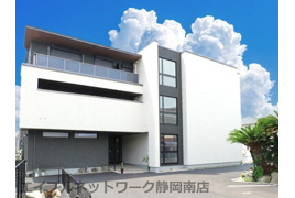 静岡市駿河区馬渕のマンションの外観