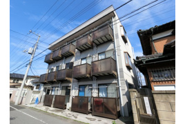 コーポアクロスの外観