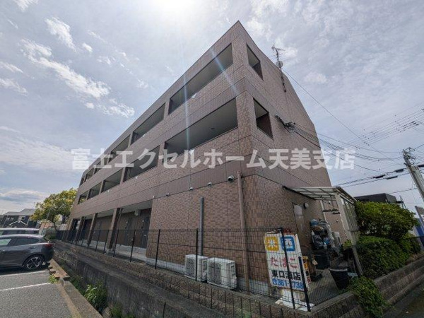 【カステルヴェッチオの外観】