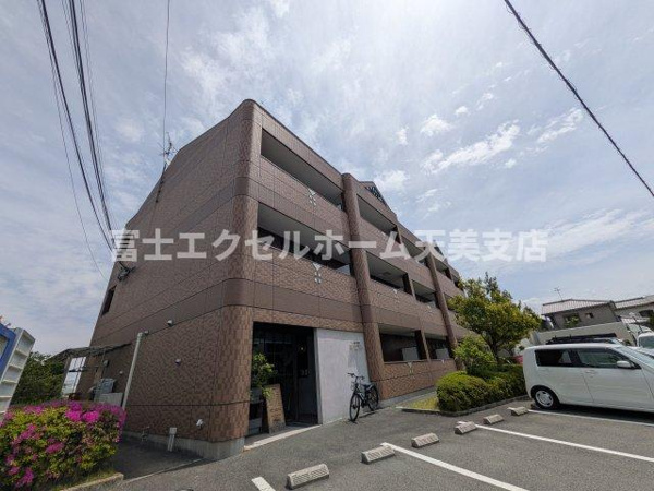 【カステルヴェッチオの外観】