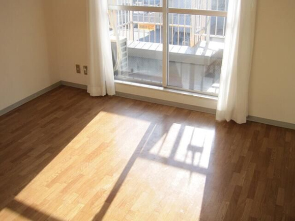 【スターハイツ横須賀中央の居間】