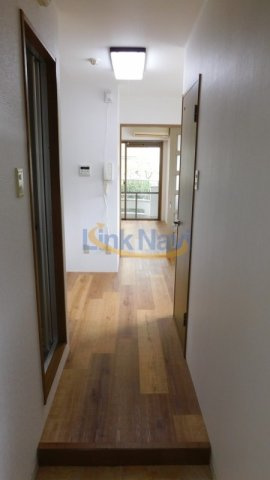 【ヴィラヴェルディ3番館の玄関】