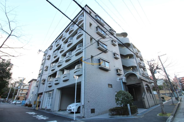 【ヴィラヴェルディ3番館の外観】