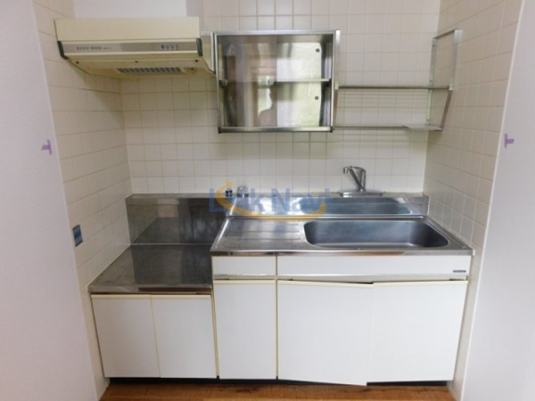 【ヴィラヴェルディ3番館のキッチン】