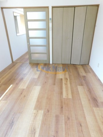 【ヴィラヴェルディ3番館の洋室】