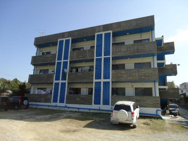 コーポラス宜保の外観