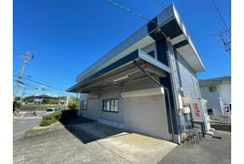 亀山市羽若町テナントの外観