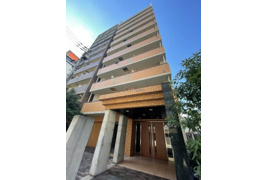 ジュネーゼグラン東梅田の外観