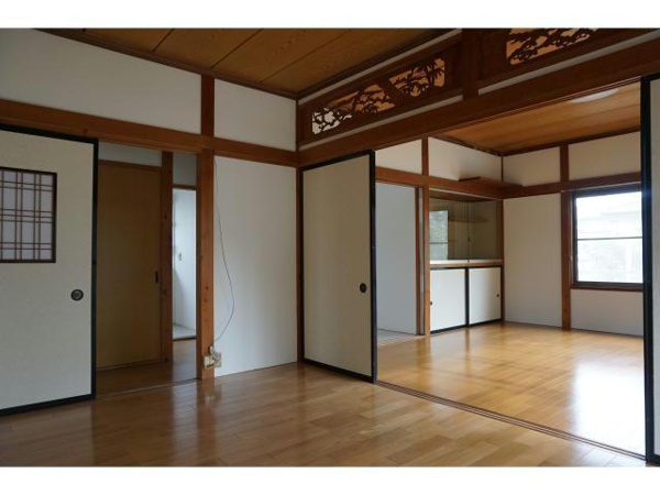 【石川住宅の居間】