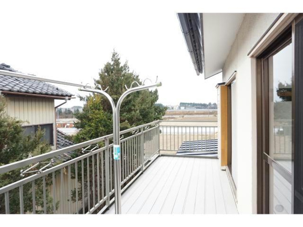 【石川住宅のバルコニー】