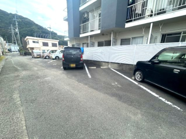 アポスタ蔵本公園の駐車場