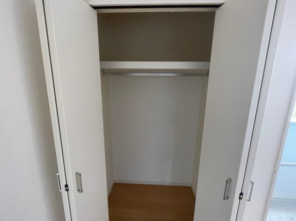 クレフラスト貝塚駅北の収納